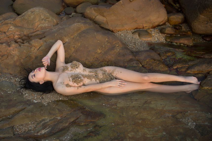 大海、沙滩、裸体模特你能想到的还有什么