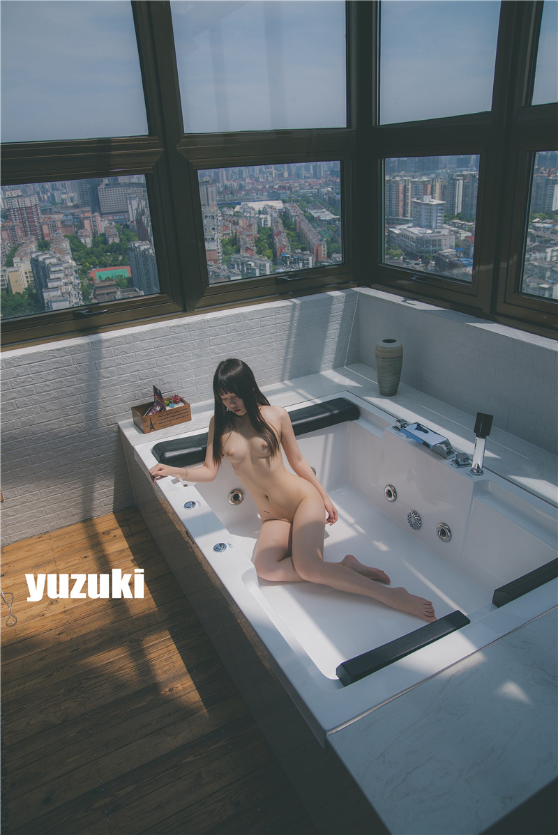 柚木写真—浴缸全裸漏点人体艺术诱惑