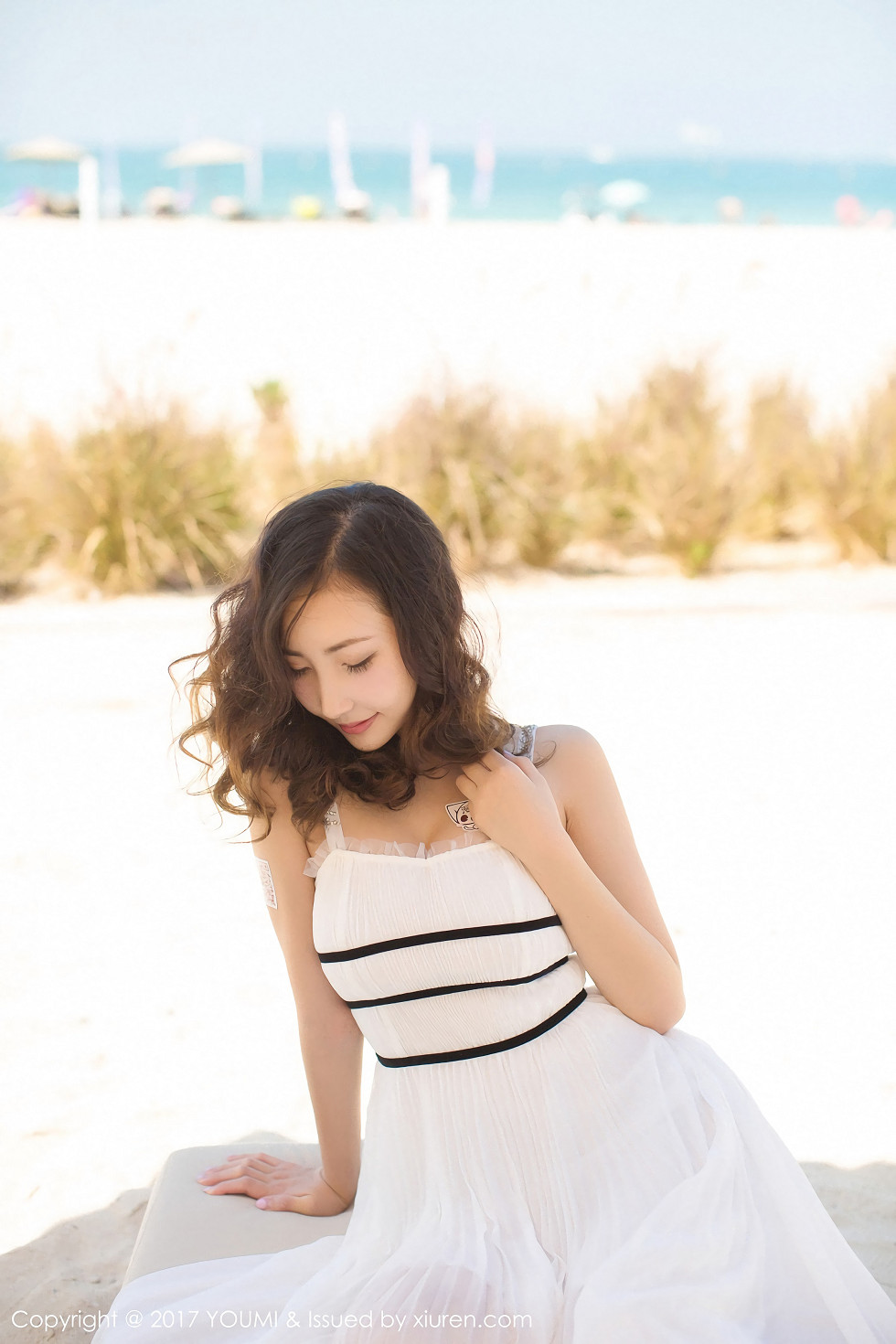 女神Yumi-尤美迪拜旅拍白色比基尼秀完美身材